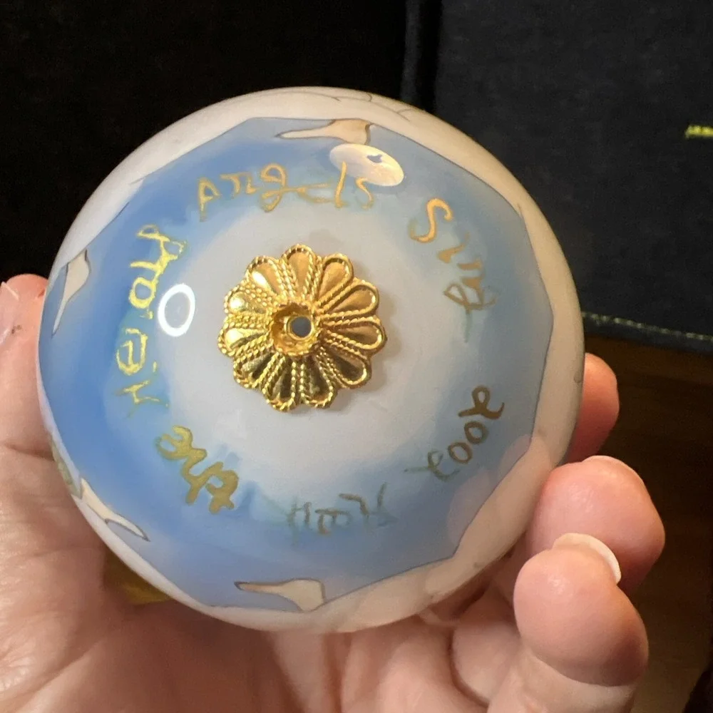 2002 PIER 1 Li Bien HARK THE HERALD‎ ANGELS SING Glass Ball Ornament w/ Box H99